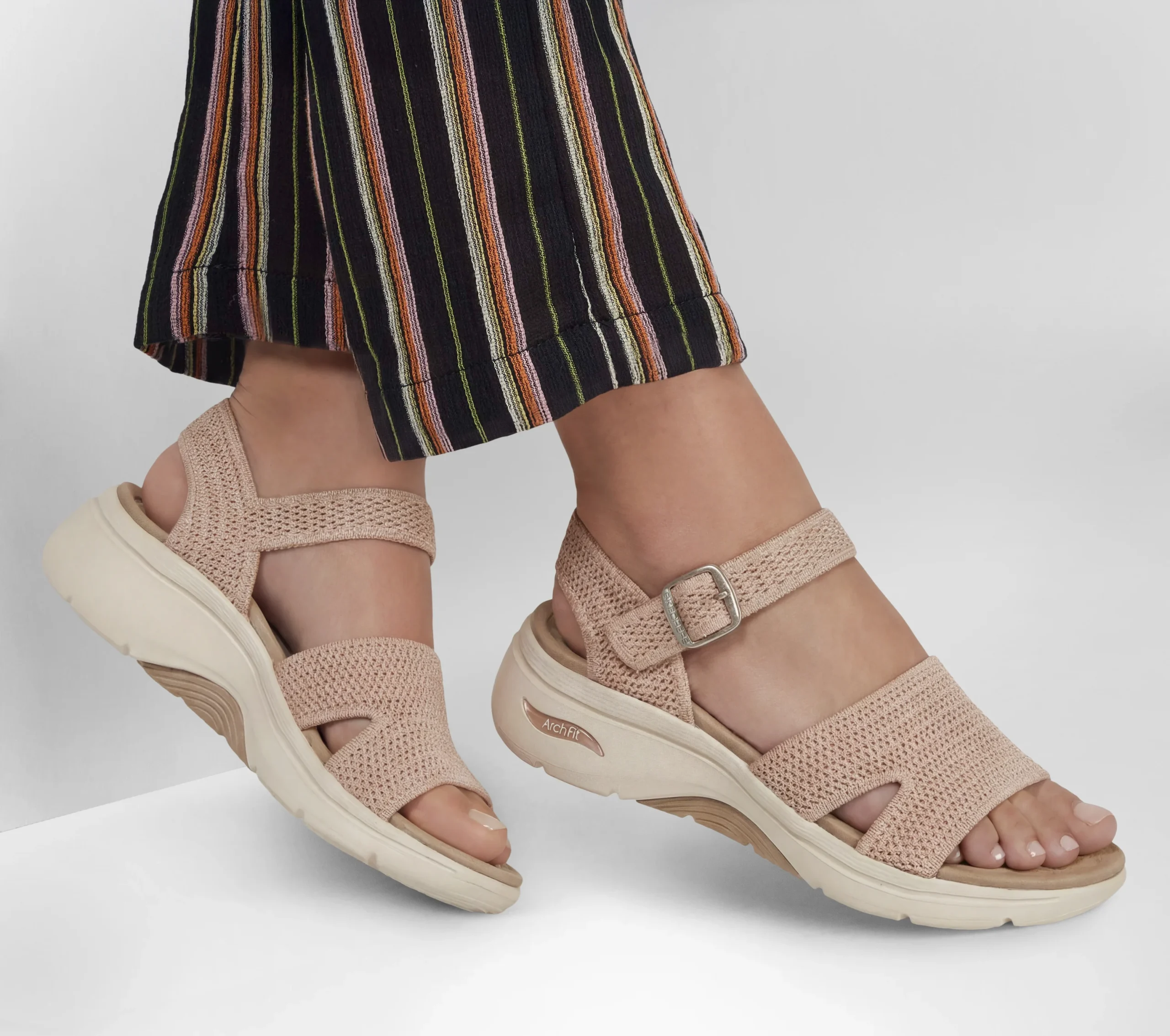 صندل زنانه اسکچرز  SKECHERS GO WALK Arch Fit 2.0 - Sage 140840/TAN